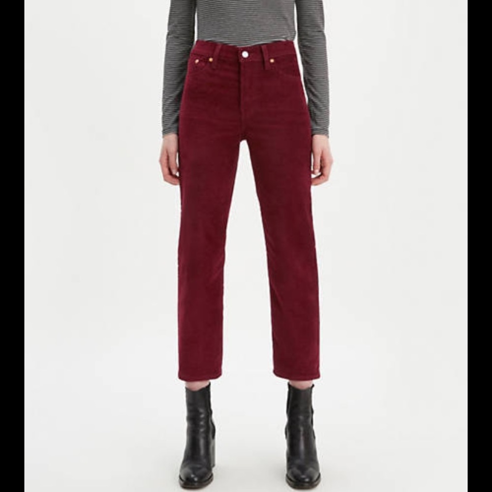 Levi’s Wedgie straight size 28 burgundy